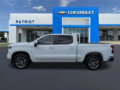 Used 2023 Chevrolet Silverado 1500 LT AWD/4WD image 7