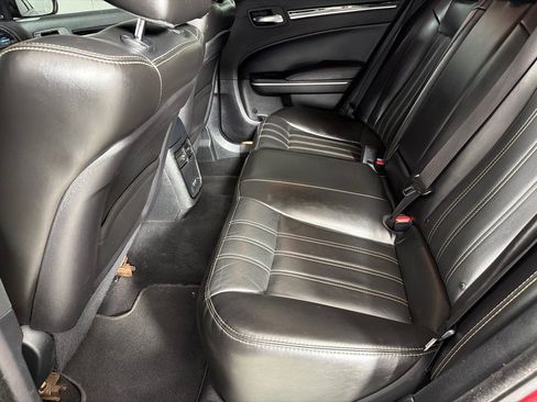 Used 2019 Chrysler 300 S RWD image 12