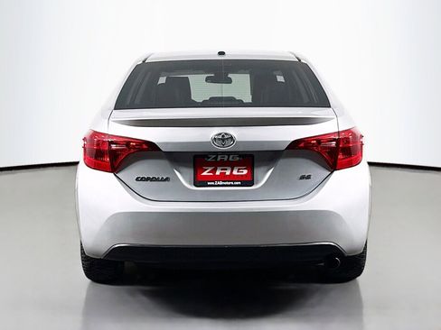 Used 2017 Toyota Corolla SE w/ SE Premium Package FWD image 4
