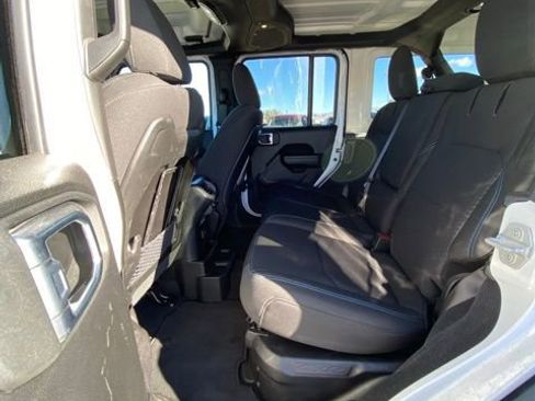 Used 2024 Jeep Wrangler Unlimited Rubicon 4xe AWD/4WD image 18
