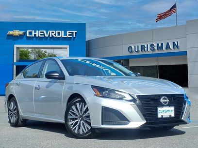 Used 2024 Nissan Altima 2.5 SV