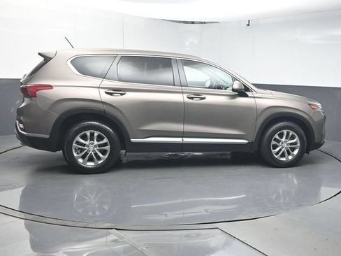 Used 2019 Hyundai Santa Fe SE AWD/4WD image 8