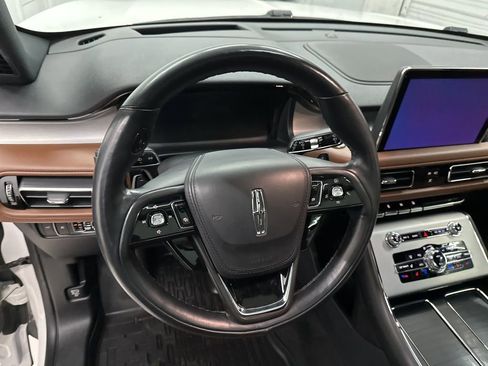 Used 2023 Lincoln Aviator Reserve w/ Equipment Group 201A image 10