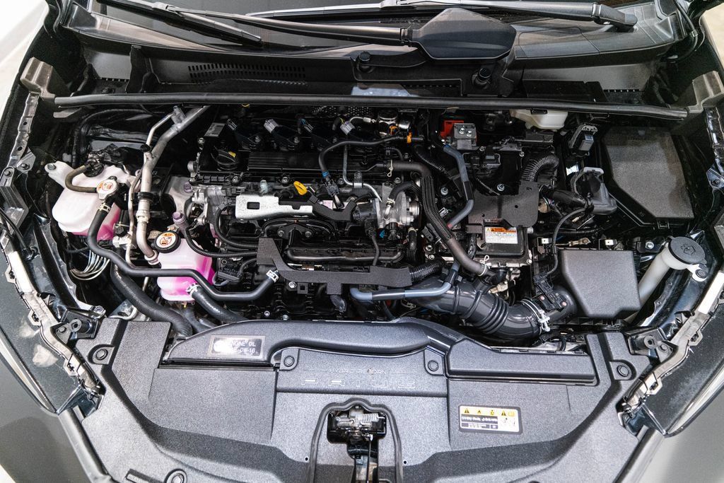 Used 2025 Toyota Prius LE FWD image 33