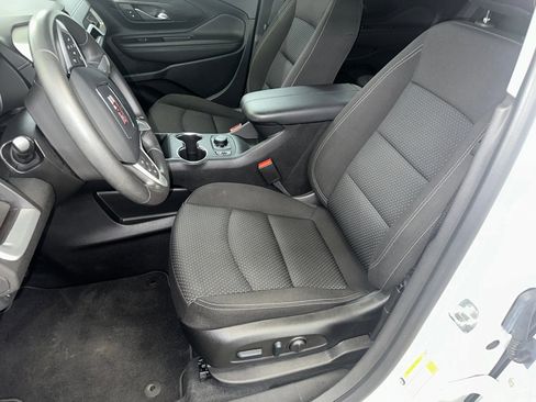 Certified 2022 GMC Terrain SLE w/ Driver Convenience Package image 5