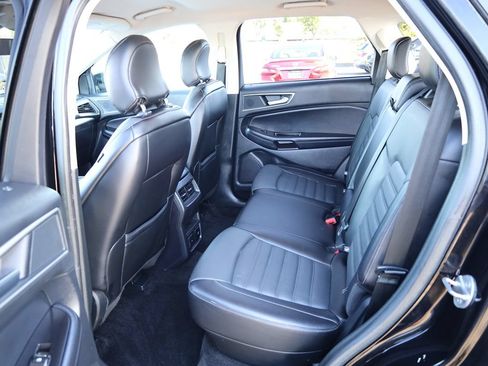 Used 2018 Ford Edge SEL FWD image 12