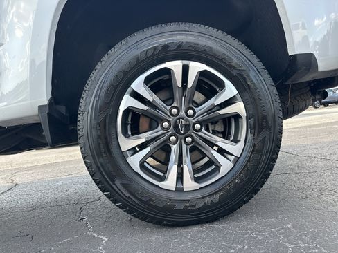Used 2022 Chevrolet Colorado Z71 AWD/4WD image 21