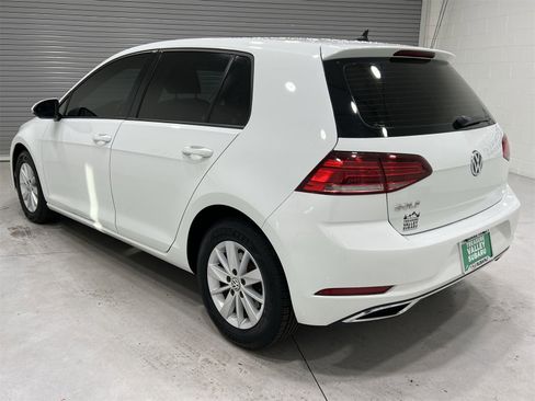 Used 2019 Volkswagen Golf S image 6