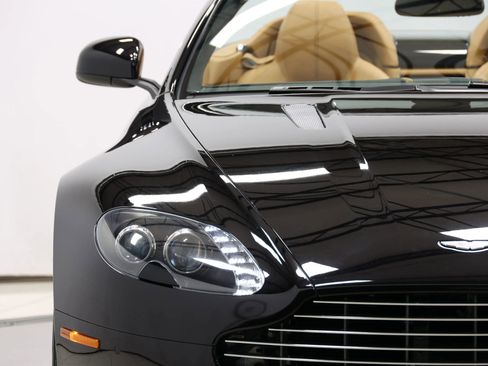 Used 2012 Aston Martin V8 Vantage V8 Convertible 2D image 76