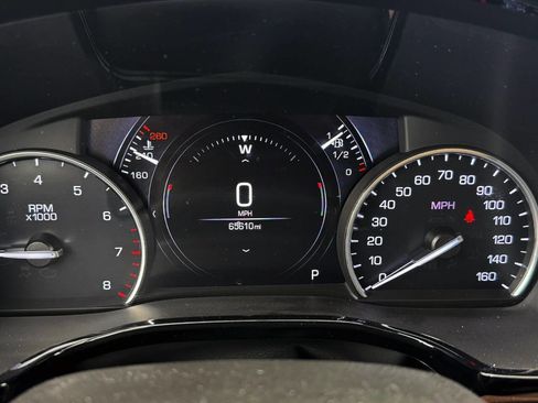 Used 2018 Cadillac XT5 Platinum w/ Driver Assist Package image 20