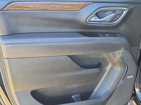 Certified 2024 Chevrolet Suburban High Country w/ Advanced Technology Package image 28