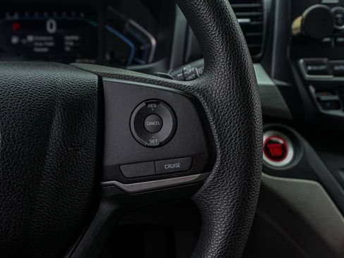 Used 2019 Honda Odyssey LX image 26