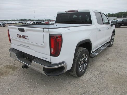 New 2026 GMC Sierra 1500 SLT w/ SLT Premium Package AWD/4WD image 5