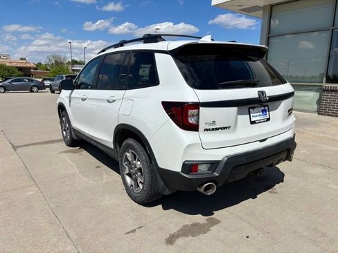 Used 2023 Honda Passport TrailSport image 7