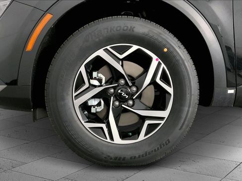 New 2025 Kia Sportage LX AWD/4WD image 12