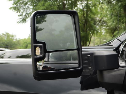 Used 2024 GMC Sierra 2500 Denali Ultimate AWD/4WD image 16