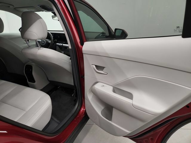 Used 2025 Hyundai Kona SEL FWD image 28
