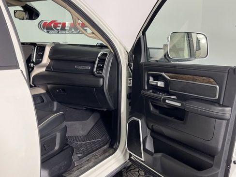 Used 2019 RAM 2500 Laramie image 29