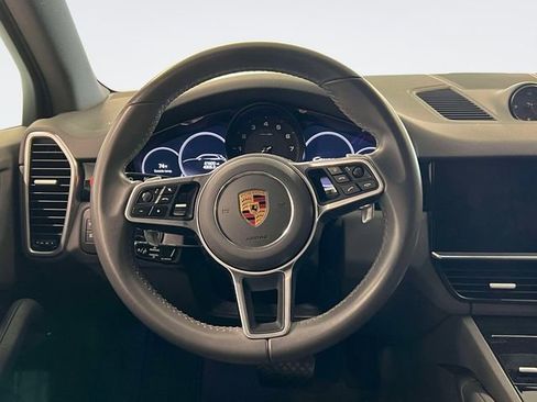 Used 2022 Porsche Cayenne Platinum Edition AWD/4WD image 15