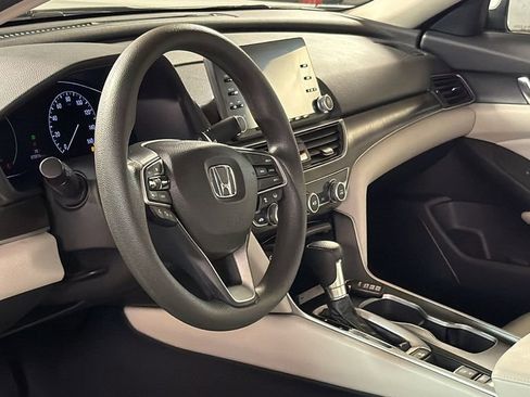 Used 2018 Honda Accord LX image 26