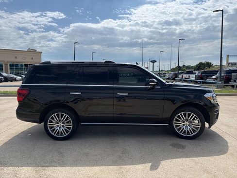 Used 2024 Ford Expedition Limited AWD/4WD image 18