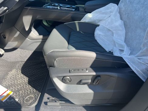 New 2026 Volkswagen Atlas Cross Sport SEL Premium R-Line image 17