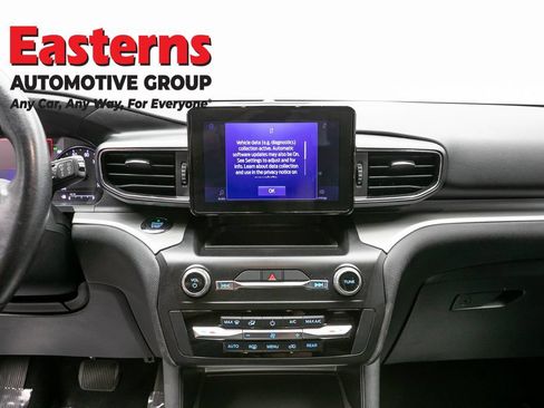 Used 2020 Ford Explorer XLT w/ Equipment Group 202A AWD/4WD image 12