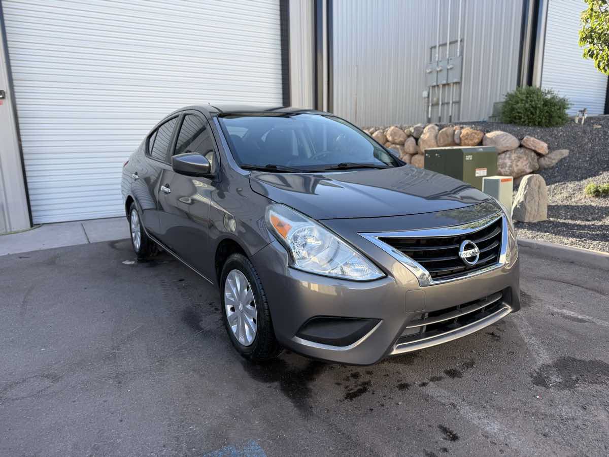 Used 2016 Nissan Versa SV FWD image 13
