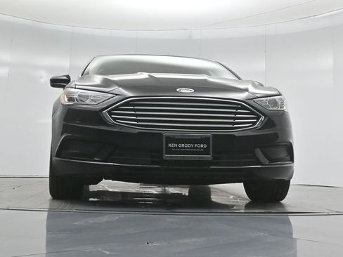 Certified 2017 Ford Fusion SE image 45