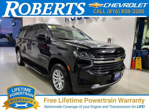 Used 2024 Chevrolet Suburban LT image 1