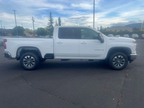 New 2026 Chevrolet Silverado 2500 LT w/ All Star Edition image 6