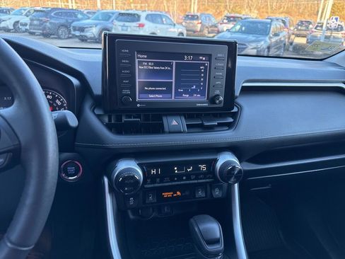 Used 2022 Toyota RAV4 XLE image 16