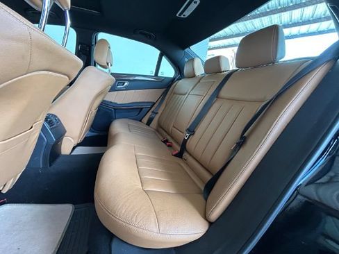 Used 2013 Mercedes-Benz E 350 4MATIC Sedan image 11