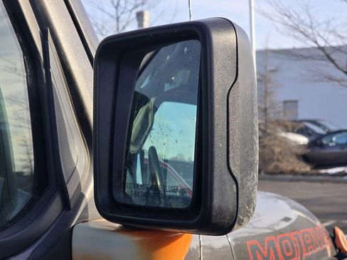 Used 2023 Jeep Gladiator Mojave image 21