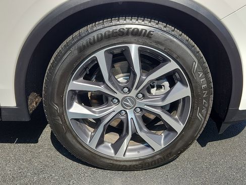 Used 2023 Acura MDX SH-AWD w/ Technology Package image 8