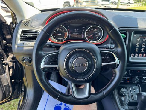 Used 2018 Jeep Compass Trailhawk AWD/4WD image 29