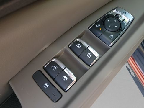 New 2026 Kia Carnival EX FWD image 13