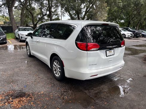 Used 2023 Chrysler Voyager LX FWD image 15
