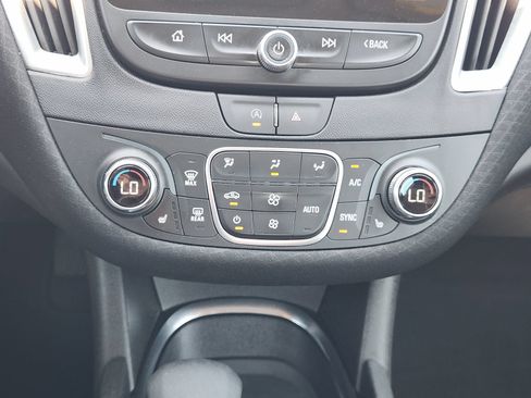 Used 2024 Chevrolet Malibu LT FWD image 19