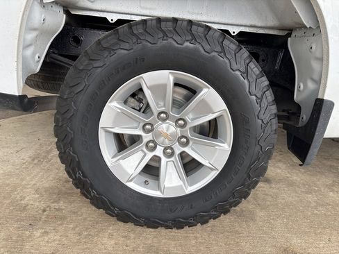 Used 2023 Chevrolet Silverado 1500 LT image 35