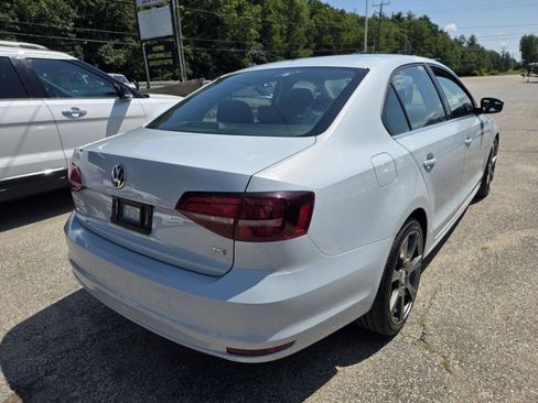 Used 2017 Volkswagen Jetta S w/ Jetta S Cold Weather Package FWD image 11