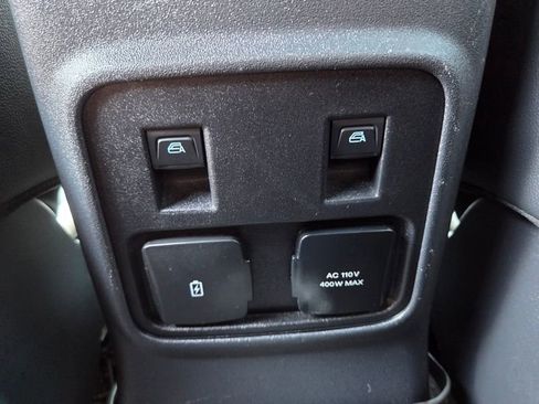 Used 2023 Ford Bronco Wildtrak AWD/4WD image 26
