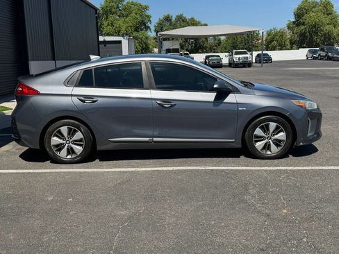 Used 2019 Hyundai Ioniq Plug-In Hybrid FWD image 10