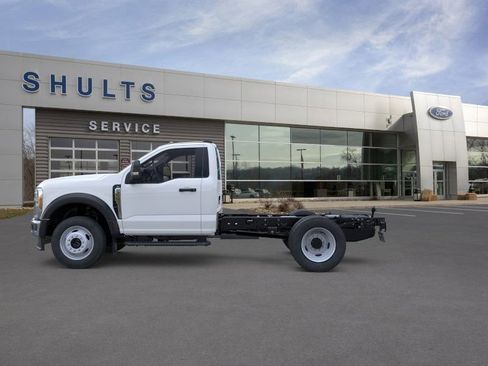 New 2026 Ford F450 XL w/ XL Chrome Package image 3