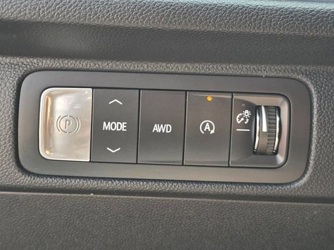 Used 2024 Chevrolet Traverse Z71 w/ Enhanced Driving Package AWD/4WD image 21