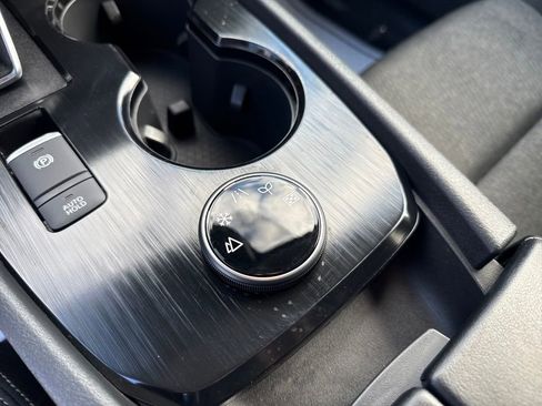 Certified 2024 Nissan Rogue SV image 27