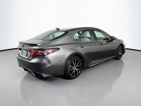 Used 2024 Toyota Camry SE FWD image 7