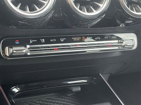 Used 2024 Mercedes-Benz GLA 250 4MATIC image 20