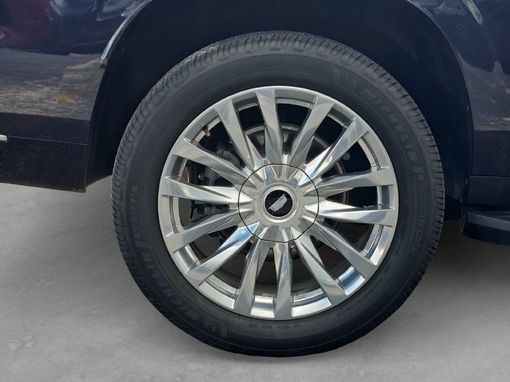 Used 2022 Cadillac Escalade ESV Premium Luxury AWD/4WD image 9