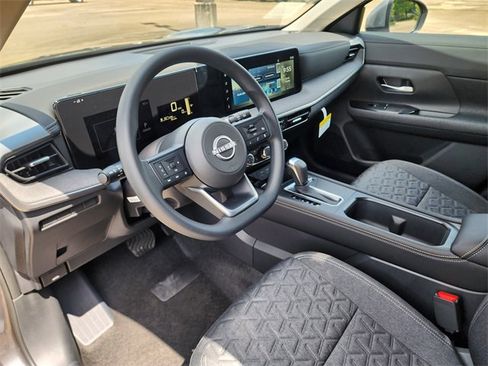 New 2025 Nissan Kicks SV image 10